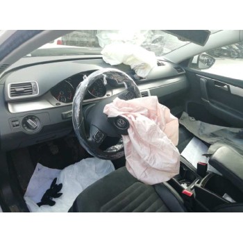 volkswagen passat lim. (362) del año 2013