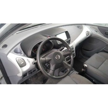 nissan almera tino (v10m) del año 2005