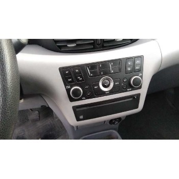 nissan almera tino (v10m) del año 2005