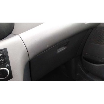 nissan almera tino (v10m) del año 2005