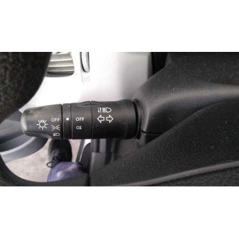 nissan almera tino (v10m) del año 2005