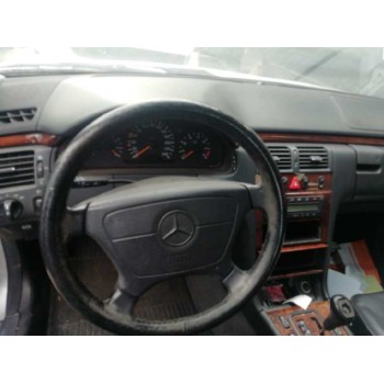 mercedes-benz clase e (w210) berlina del año 1998