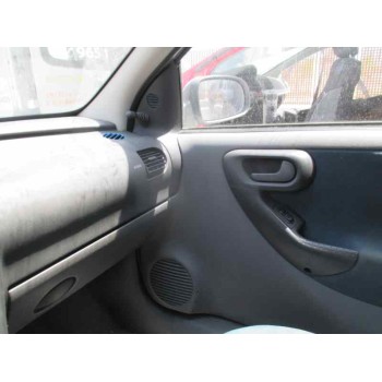 opel corsa c del año 2001