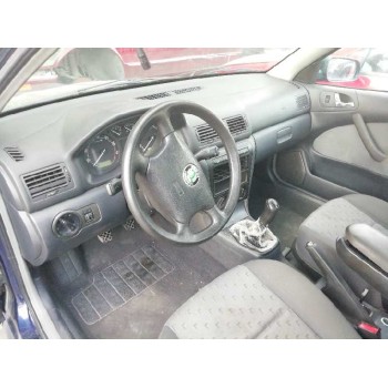 skoda octavia berlina (1u2) del año 2003