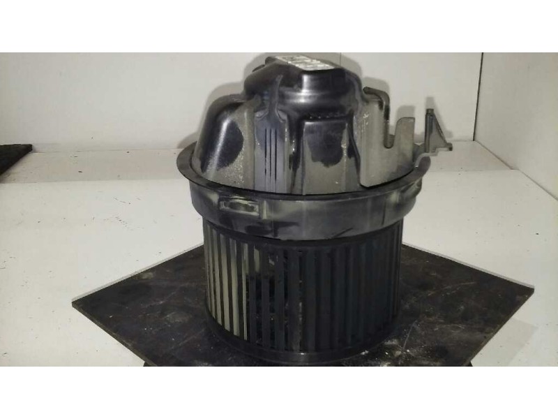Recambio de motor calefaccion para peugeot 207 x-line referencia OEM IAM 331213560  