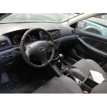 toyota corolla (_e12_) del año 2004