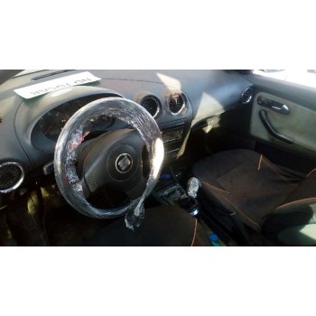 seat ibiza (6l1) del año 2002