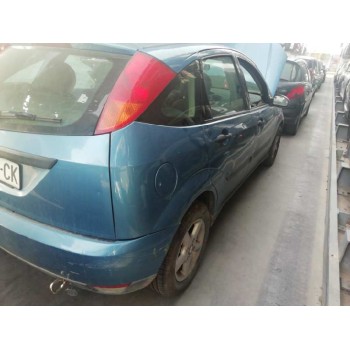 ford focus berlina (cak) del año 2000