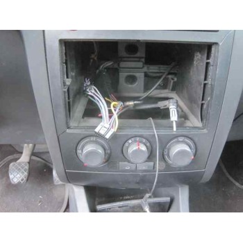 seat ibiza (6l1) del año 2004