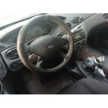 ford focus berlina (cak) del año 2000