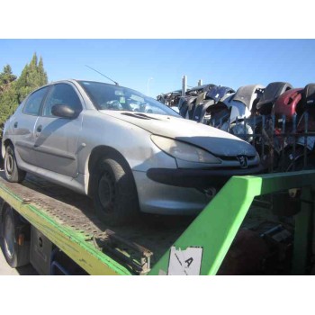 peugeot 206 berlina del año 2002