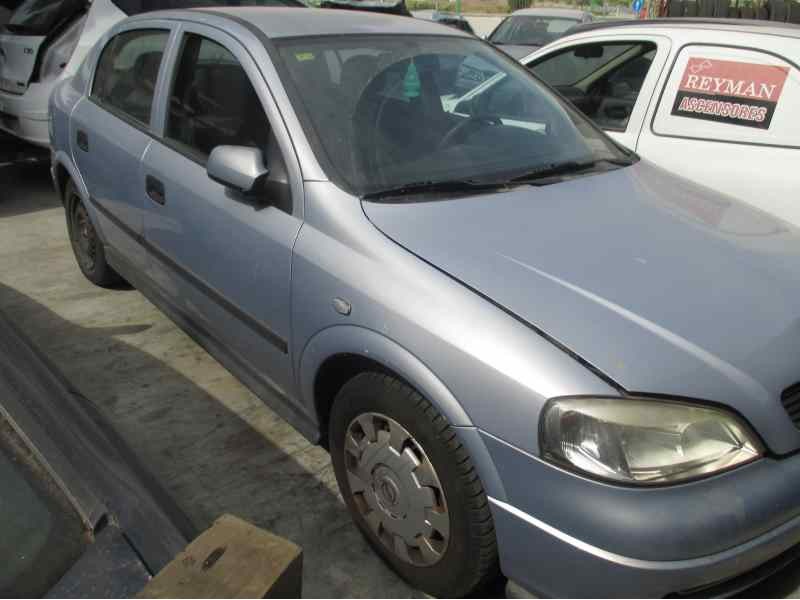 opel astra g berlina del año 2002
