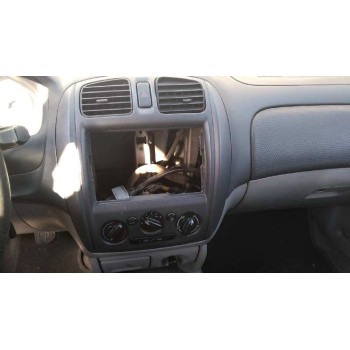 mazda 323 berl. f/s (bj) del año 2002