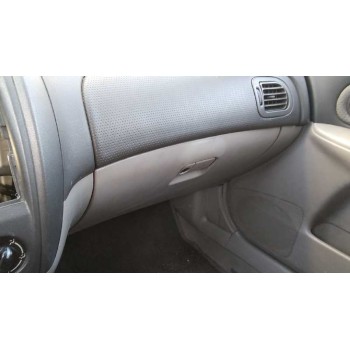 mazda 323 berl. f/s (bj) del año 2002