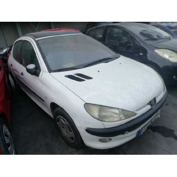 peugeot 206 berlina del año 2001