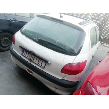 peugeot 206 berlina del año 2001