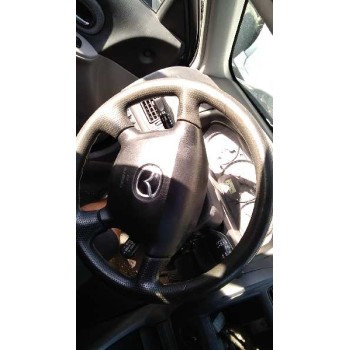 mazda 323 berl. f/s (bj) del año 2002