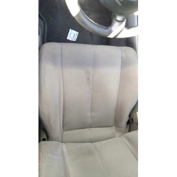 mazda 323 berl. f/s (bj) del año 2002