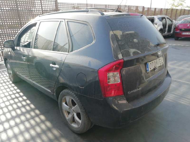 KIA CARENS (UN)