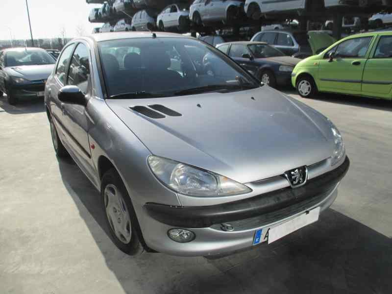 peugeot 206 berlina del año 1999