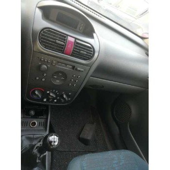 opel corsa c del año 2001