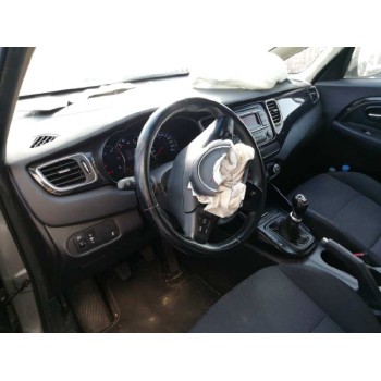 kia carens ( ) del año 2014