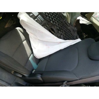 kia carens ( ) del año 2014