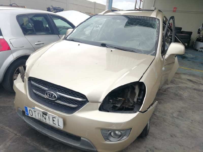 KIA CARENS (UN)