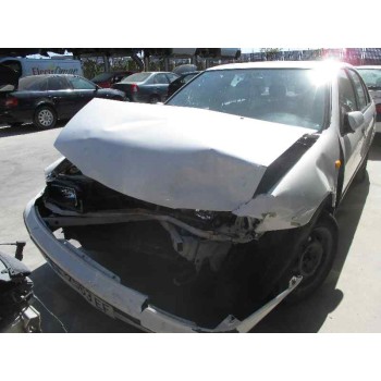 nissan almera (n15) del año 2000