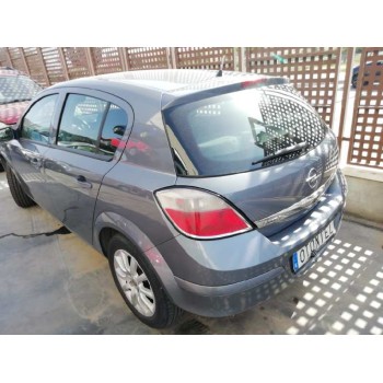 opel astra h berlina del año 2004