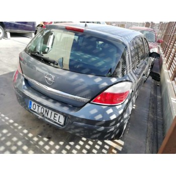 opel astra h berlina del año 2004
