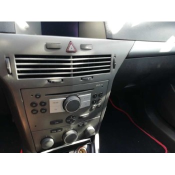 opel astra h berlina del año 2004