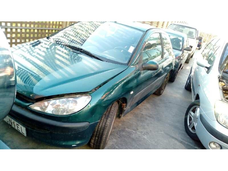PEUGEOT 206 BERLINA