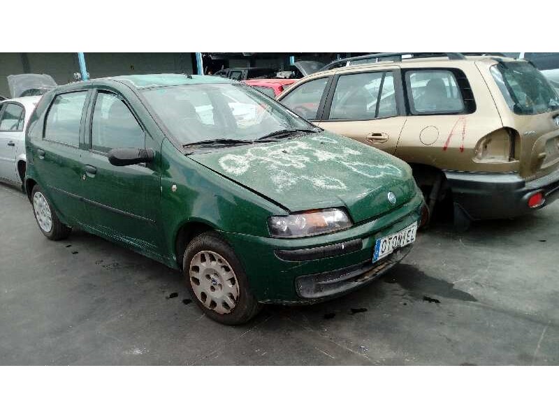 FIAT PUNTO BERLINA (188)