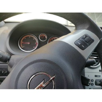 opel corsa d del año 2013