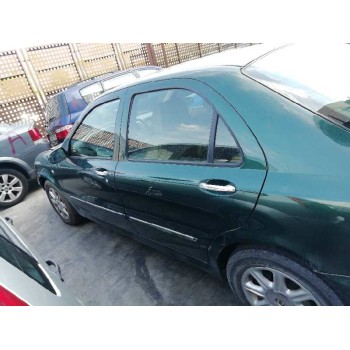 lancia lybra berlina del año 2000