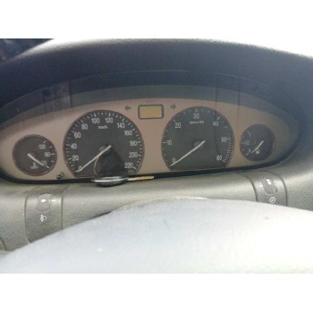 lancia lybra berlina del año 2000