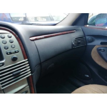 lancia lybra berlina del año 2000