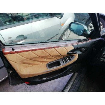 lancia lybra berlina del año 2000