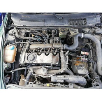 lancia lybra berlina del año 2000