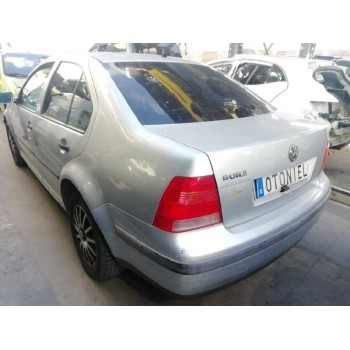 volkswagen bora berlina (1j2) del año 2000