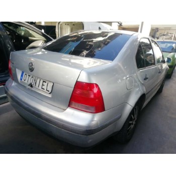 volkswagen bora berlina (1j2) del año 2000