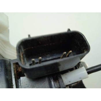 Recambio de cerradura puerta delantera derecha para hyundai i20 basis blue referencia OEM IAM 81320C8040  4 PINS