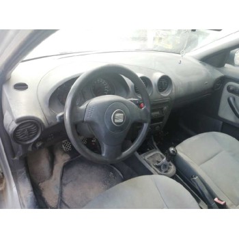 seat ibiza (6l1) del año 2002