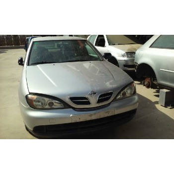 nissan primera berlina (p11) del año 2000