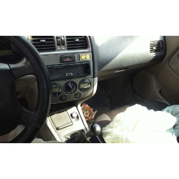 nissan primera berlina (p11) del año 2000