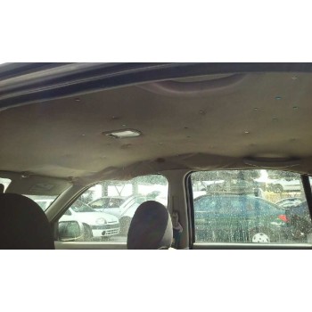 nissan primera berlina (p11) del año 2000