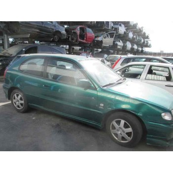 toyota corolla (e11) del año 2000