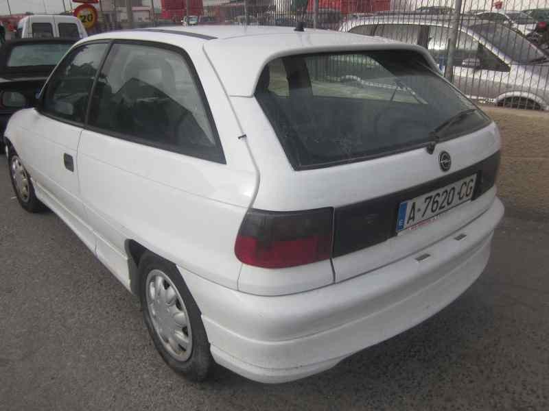 opel astra f berlina del año 1993