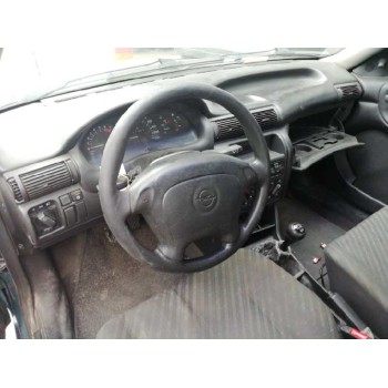 opel astra f berlina del año 1997